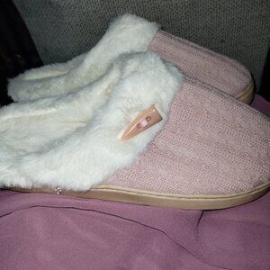 Women's slippers